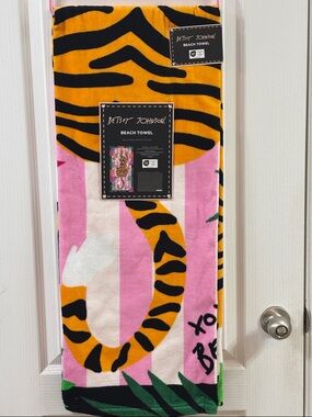 NWT TIGER Betsey Johnson Beach Towel 100% Cotton